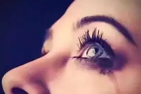 前夫送了结婚请帖，我在婚礼上让他们颜面扫地图片