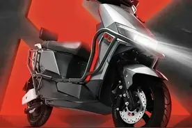 续航220公里，搭载5000瓦电机，极速90码，玉骑铃推出高颜值电摩图片