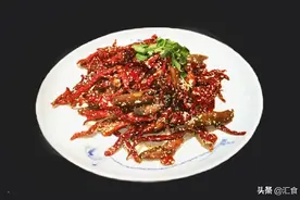 辣泥鳅、韭香墨斗、三丝鸡蛋卷图片