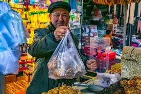 无人问津！商家明码标价也没人买，切糕的“后遗症”到底多严重？图片