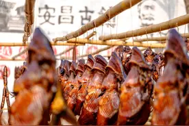 一起来看世界10大奇葩风俗图片