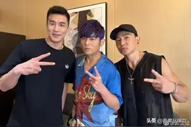 周杰伦演唱会4天9.76亿！刘畊宏、郭艾伦大闹演唱会，黄牛却急了图片