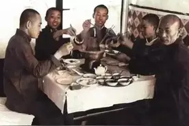 旧京寻味|清水一盏，葱姜二三，细品烟火气里铜火锅的老规矩图片