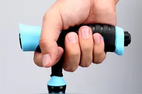 选对拐杖，假期出行爸妈走路省力多了！图片