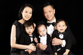 胡杏儿李乘德晒婚纱照和全家福，庆祝结婚6周年，仨儿子帅气可爱图片