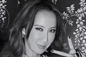 李玟生前半年遇诸多不顺，腿伤入院手术，与老公传婚变2个继女对其不闻不问，情人节发文：爱情走到这里可悲图片