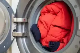羽绒服机洗会“爆炸”？教你如何正确清洗图片