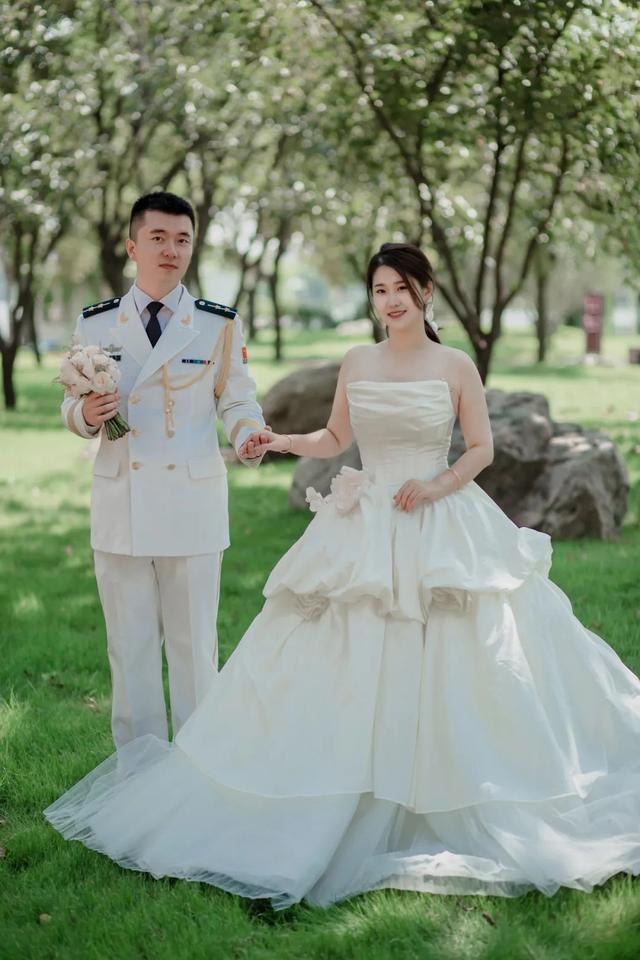 12对战友结婚照,听说看完就脱单