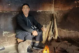 并不富裕的云南大叔，34年来坚持资助上千名山区儿童图片