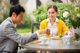 男子不工作，还吐槽媳妇只打扮不干活，女性做家务就理所应当？图片