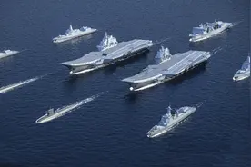 中国航母舰队霸气进入西太平洋实弹演习，啪啪打脸西方媒体！图片