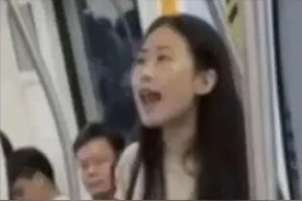 人性呢？杭州地铁一女子骂破口大骂盲人女孩，乘客们冷眼旁观！图片