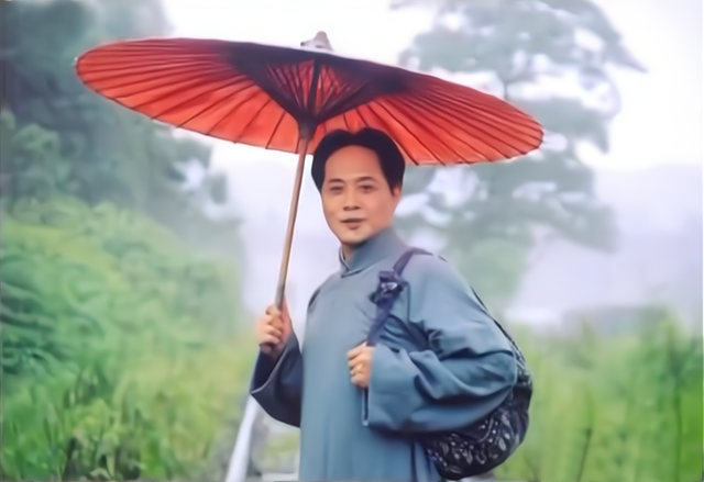 著名演员王霙：学过芭蕾唱过越剧，与再婚妻子夫唱妇随