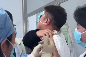 盘点那些搞笑打针瞬间，笑死人了，看一次笑一次，妥妥的人才啊图片