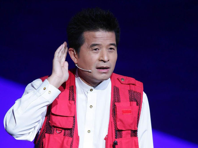 还会做客网红直播间,但是生活过的并不富裕,可见从央视离开后的毕福剑