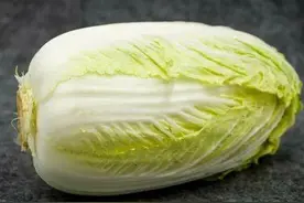 炒白菜，最忌直接下锅了！教你饭店不外传的做法，清脆不出水图片