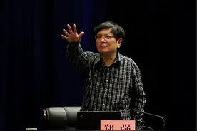 郑强：不应该禁放烟花爆竹，要避免外来文化侵略，先把节日过起来图片