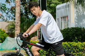 两款很轻便的电动自行车推荐，助力续航可超400公里，能够跑长途图片
