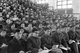 1977、1978年高考，全国有1160万人报名，68万人被录取，录取率6%图片