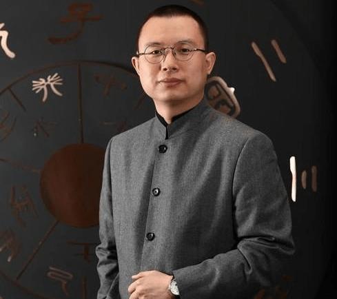 ��ʿ�ٶԻ��ӱ��Ļ�ѧ�߳�ΰ��Ϊ�����й��ֱ������й����¶�Ŭ��