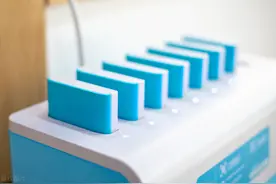 同一品牌不同归还点型号却不兼容，充电宝借出容易归还难，你怎么看？图片