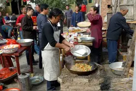 山东农村酒席有多豪华，4汤20菜只要500元，城里人：太实惠了图片