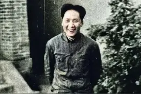 老照片：那时候他们正年轻，哪怕一身补丁，也是光芒万丈图片