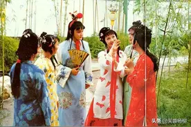 87《红楼梦》原定这五位候选人，因种种原因离开，不逊于剧中演员图片