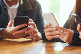 小生意大商机：卖壁纸轻松月入 10 万图片