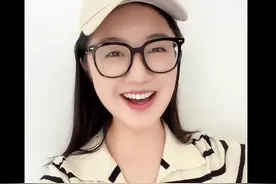 曾被传高考403分，“点读机女孩”宣布保研中国传媒大学：又完成了一件人生大事，再续费三年吧图片