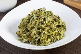蒸野菜，不要直接倒面粉，切记2个技巧，颜色鲜亮，松散不成坨图片