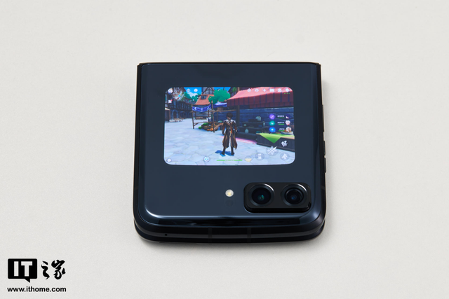 moto razr 2022 上手体验：实用为先，以旗舰致敬经典