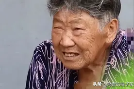 河南76岁孤寡老人住养老院15年，突然要回家，子女：她去世28年了图片