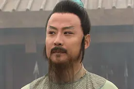 上梁山前，关胜林冲秦明呼延灼董平谁的官职最大？说出来你别不信图片