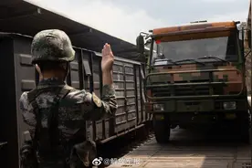 组图直击！跨区域千里机动演练进行中图片