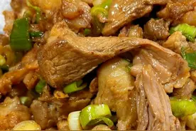 冬天要多吃大骨棒，比鸡肉便宜，比牛羊肉鲜美，随手一炖，太香了图片