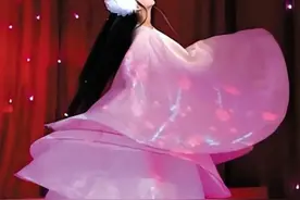 9年前“一转成名”的小彩旗，如今却无人问津，近照曝光引人担忧图片