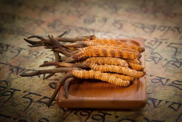 医生提醒：这4种保健品，不仅坑钱而且作用不大！请谨慎购买