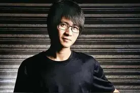 从“套好安全带，带好安全套”看韩寒图片