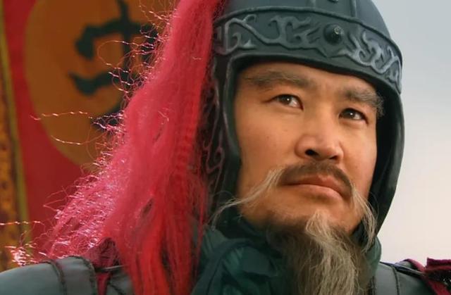 关胜比林冲厉害在哪里?这四点原因就注定了,五虎将之首非他莫属