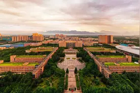 全国最穷的211大学，却从来不会苦学生图片