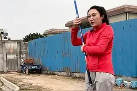 王者之战垂钓大赛，邓刚成为众矢之的，哪支队伍会笑到最后？图片