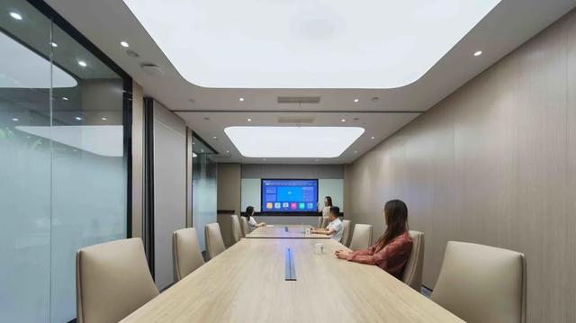 �߸�칫�ռ䣺������ʱ������С��ҵ�����������칫����ģʽ