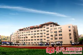 从青岛旅游学校走出首航最年轻女机长，孙慧演绎中职生蜕变之旅图片