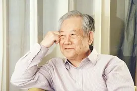 周扬瞒着原配吴淑媛，娶女学生苏灵扬，晚年病重：吴淑媛很善良图片