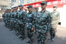 河南省三门峡市陕州区2名二次入伍预定新兵续写“老兵新篇”图片
