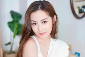 突发！香港知名混血靓模与亿万富二代男友分手，公开恋情仅半年图片