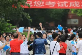 高考监考回来，我才知道我的工作到底有多清闲图片