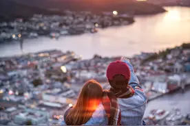 世界上最爱躺平国，工作6小时，退休每年可领20w！旅游还0差评！图片