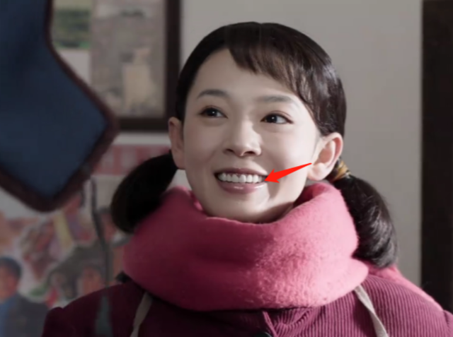 看了被“烤瓷牙”毁了的年代剧，我怀念起了海清殷桃的乡土味